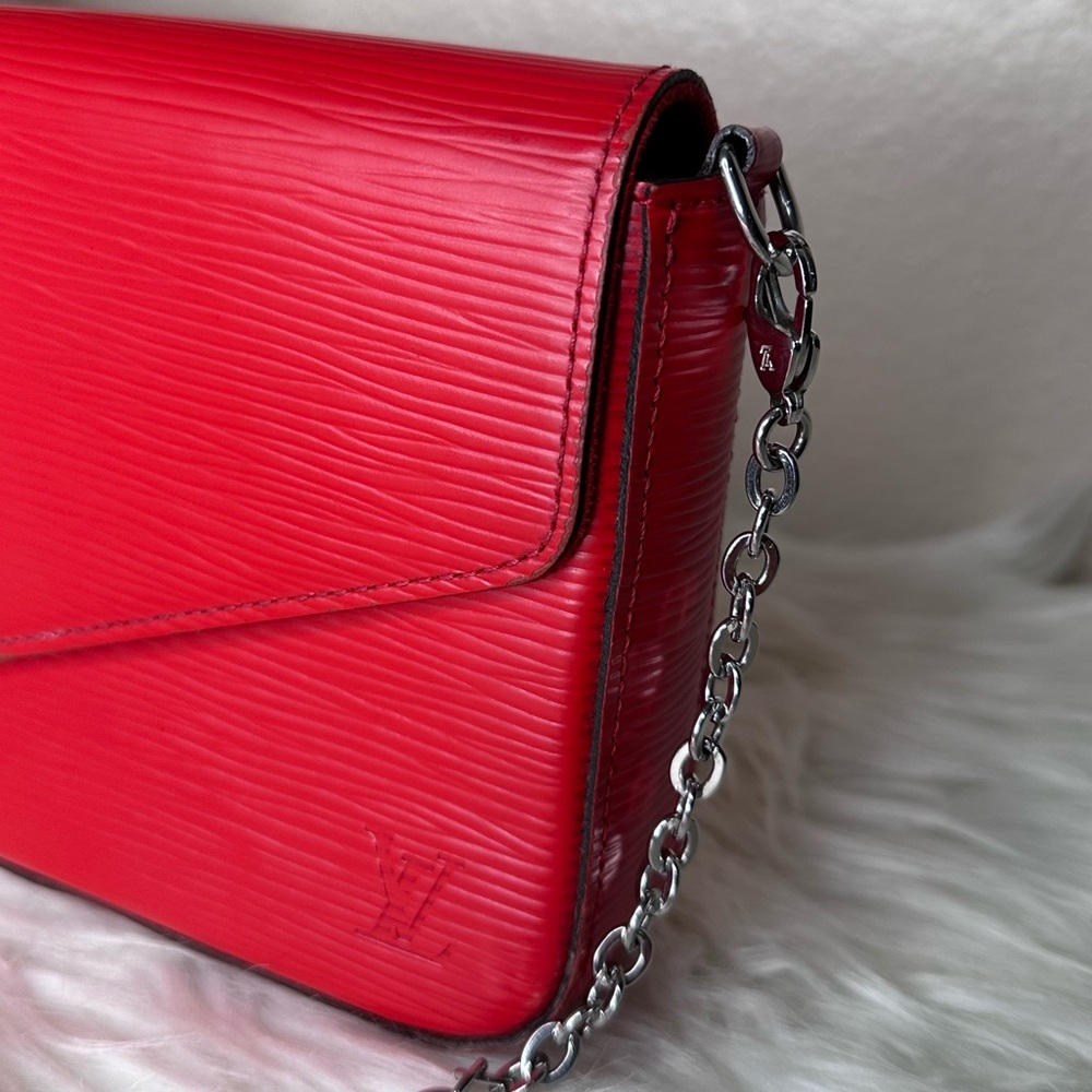 Louis Vuitton Red Felicie Pochette in EPI Leather - Picture 4 of 16